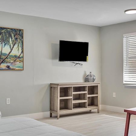 The Shell On Walnut Studio With Bath Hollywood Beach Free Parking Dania Beach Eksteriør billede