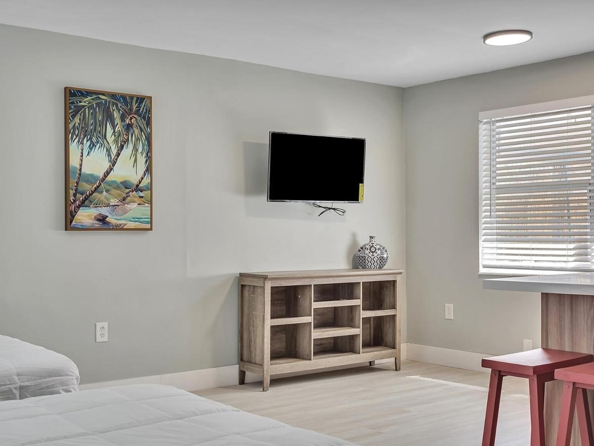 The Shell On Walnut Studio With Bath Hollywood Beach Free Parking Dania Beach Eksteriør billede